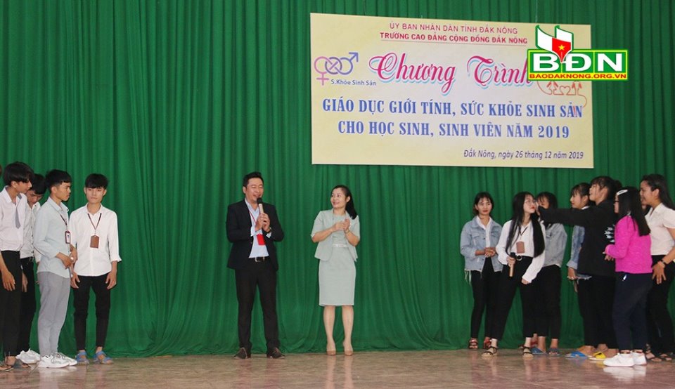 Chương trình do sòng bạc đà nẵng
 tổ chức vào sáng 26/12, với sự tham gia của hơn 380 học sinh, sinh viên của nhà trường. Chuyên gia trao đổi quá trình phát triển cơ thể tuổi …